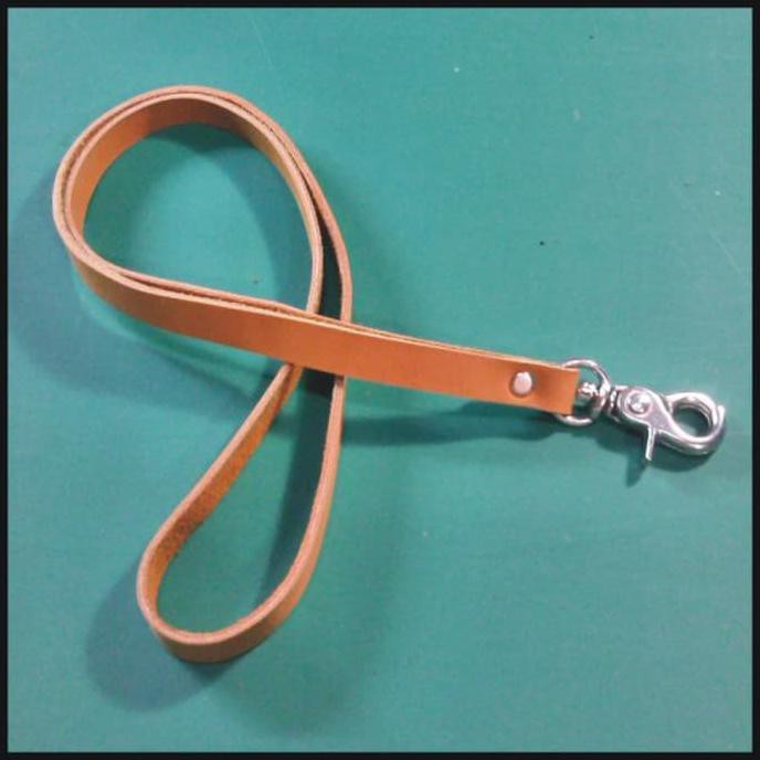 

Jual Tali Id Card Kulit Asl Warna Tani | Lanyard Name Tag | Leather Goods
