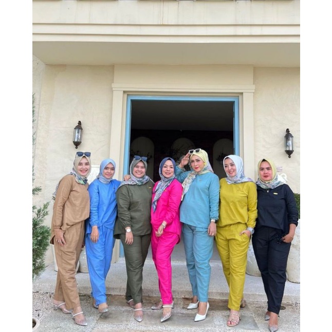 SALE - One Set Mayza by Lagaya Fash