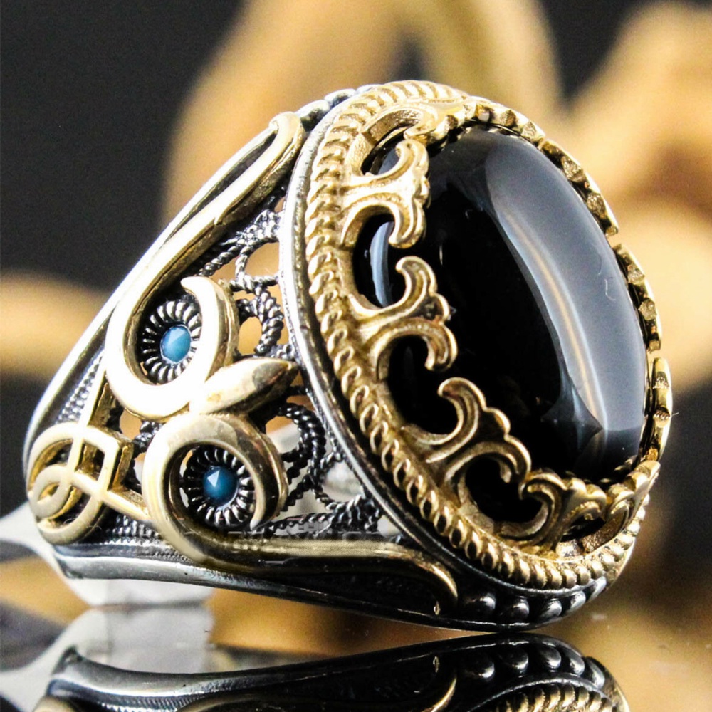 Cincin Vintage Motif Bunga Dengan Zircon Hitam Untuk Pria