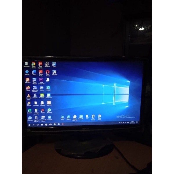 monitor aoc 19 inch masi mulus