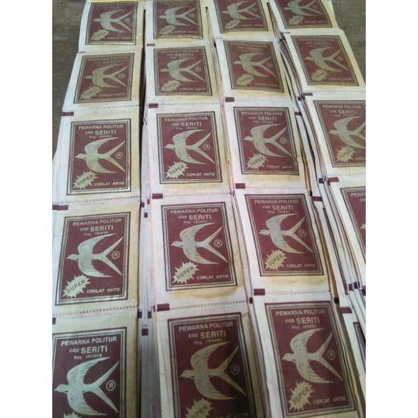 

Pewarna Politur Seriti Coklat Antik perSachet