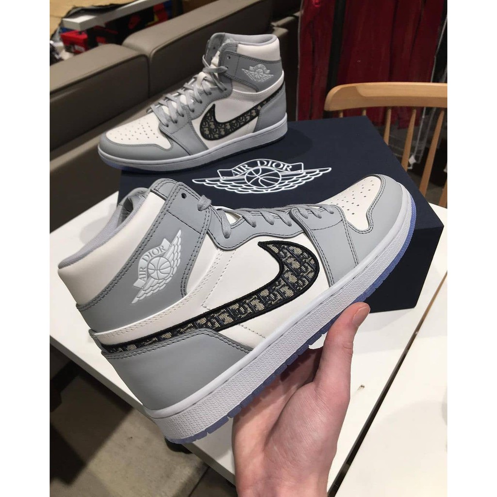 Sepatu Air Jordan 1 High Dior Premium