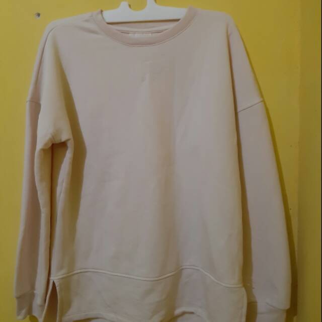 universal thread sweatshirt