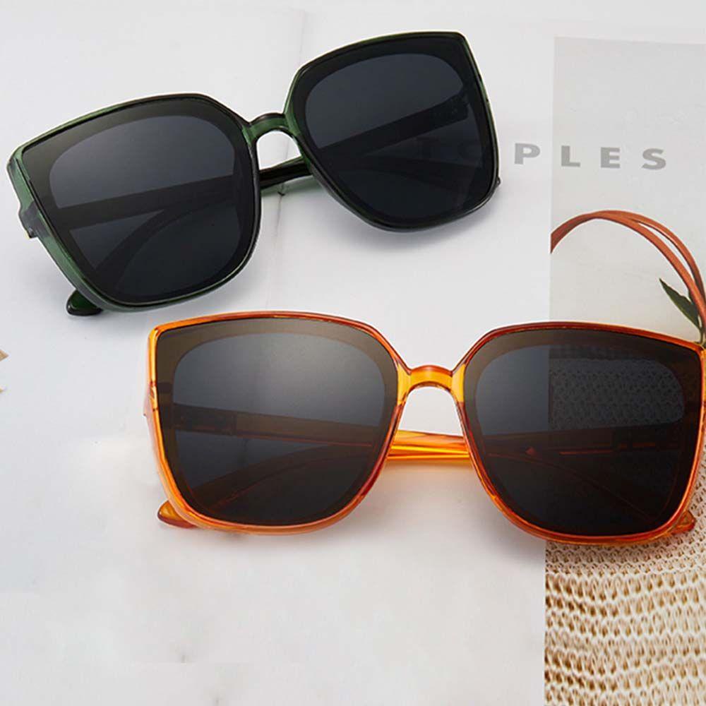 [Elegan] Kacamata Bingkai Persegi Retro Sederhana Wanita Kepribadian Bingkai Besar Kacamata Hitam Sun Shade Women's Eyewear