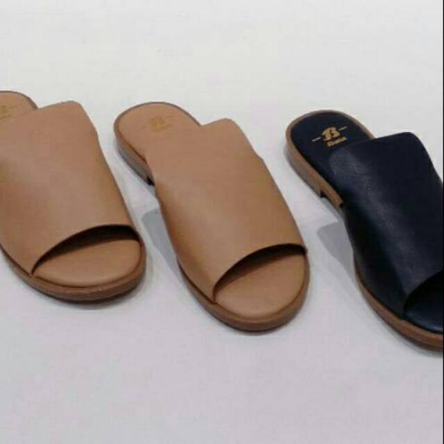Sandal wanita Bata flat slop