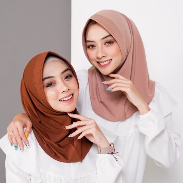 Helen_Shop86  Bergo Sport Jersey  Jilbab Instan Hijab Olah Raga Instant  Kerudung Bergo Ped Antem
