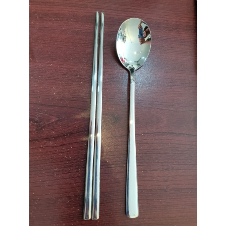 Sendok + Sumpit Korea