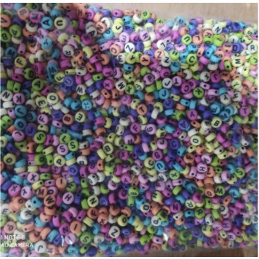 30 Gram Manik Mote Bulat Pipih Warna Warni Abjad Hitam 6mm