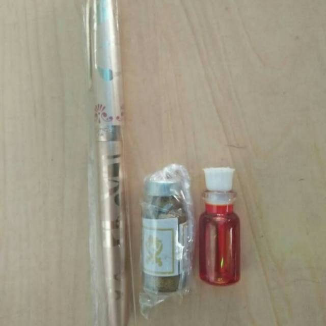 Pen+raja khusus alat tulis tinta emas+ misik jafaron merah