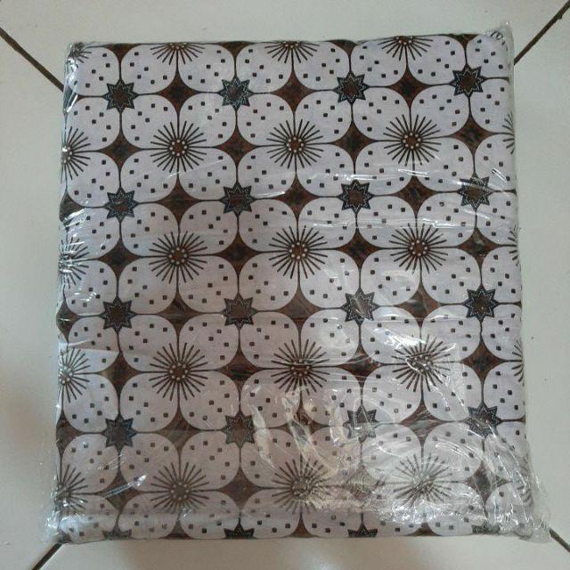 Sprei Batik Kawung Kecil Ukuran 180x200cm 4 Sarung Bantal 2 Sarung Guling