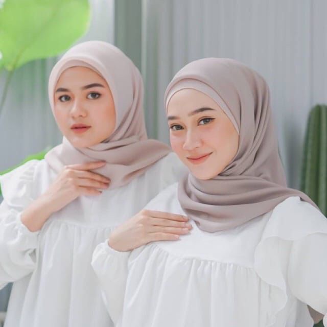 BELLA SQUARE JAHIT TEPI |BELLA SQUARE HIJAB SEGI EMPAT PREMIUM |BELLA SQUARE WARNA | BELLA SQUARE PA