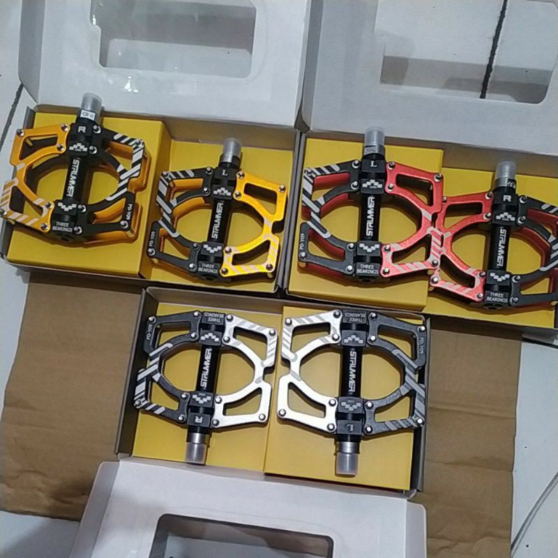strummer pedal sepeda 3 bearing
