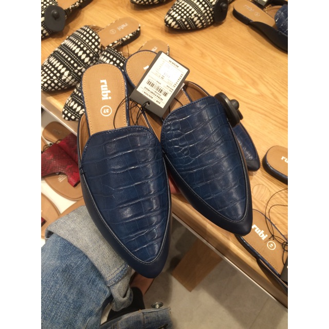 PETRA Slip On RUBI