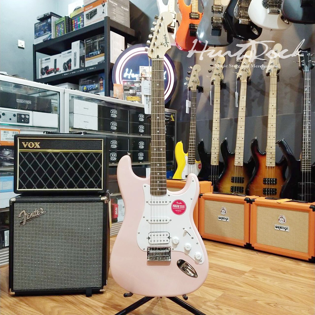 Squier FSR Bullet Stratocaster HSS Shell Pink