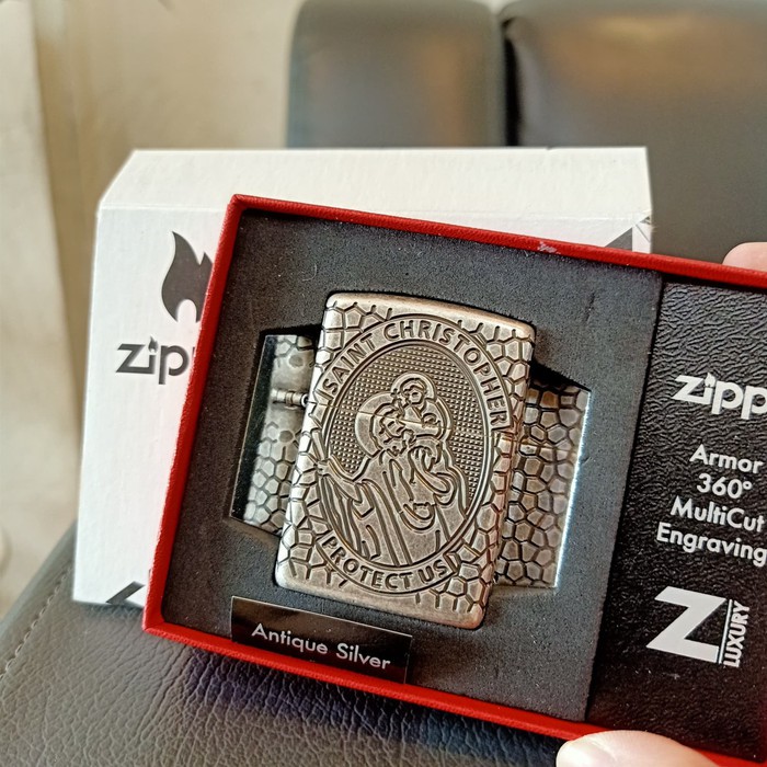 Zippo 49160 ST Christopher Medal Design Armor Antique Silver