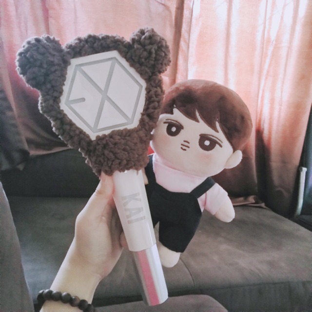 WTS EXO OFFICIAL LIGHTSTICK VER. 2 + BONUS & BATTERY