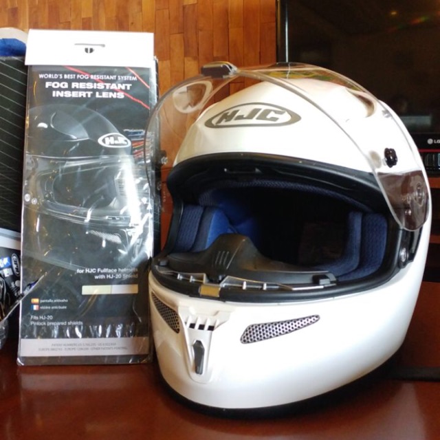 Helm HJC RPHA 10