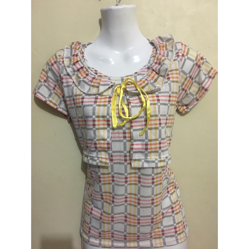 

Blouse kotak kotak pita