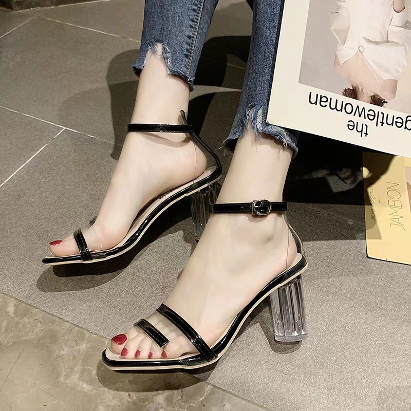 Arlaine- Dorothy Chunky Heels