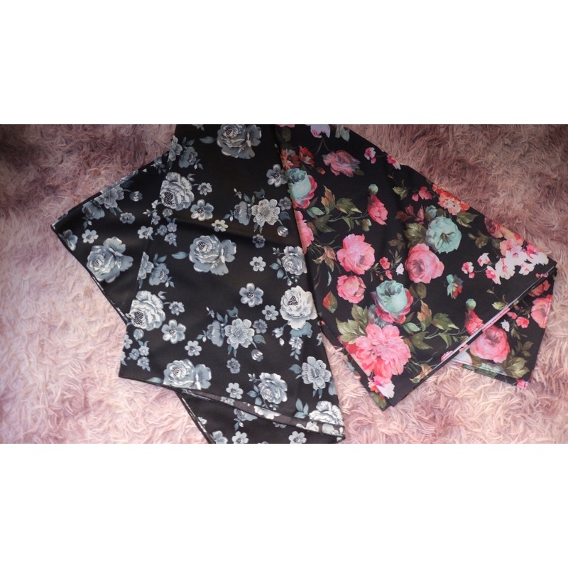 preloved kerudung segi empat motif bunga