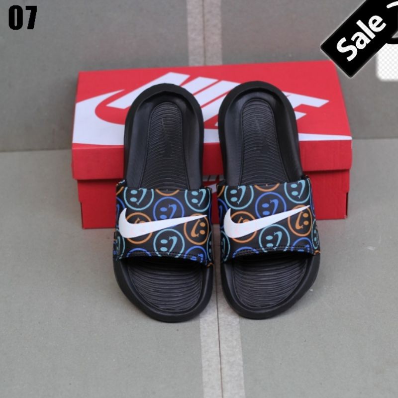 Sandal Slide Pria NK Victory 3D Black White / Nk Victory One / sendal slide on pria / sandal slide on pria / sandal nk victory 3D / sandal Nk victory one / Original Premium / Sendal Slide Pria