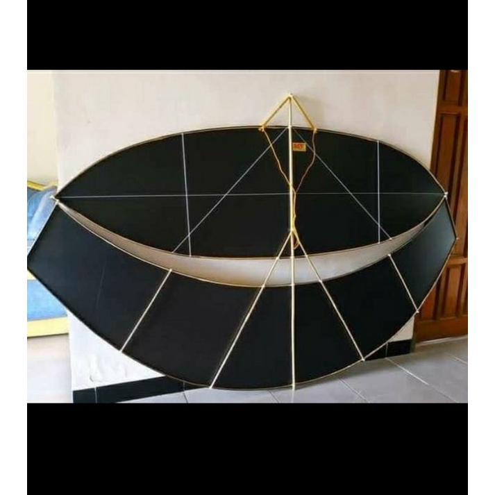 layangan gapangan ukuran 1m--3m..model polos