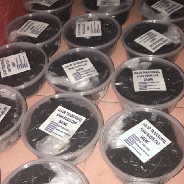 LULUR TRADISIONAL KHAS BUGIS CAP DAENG