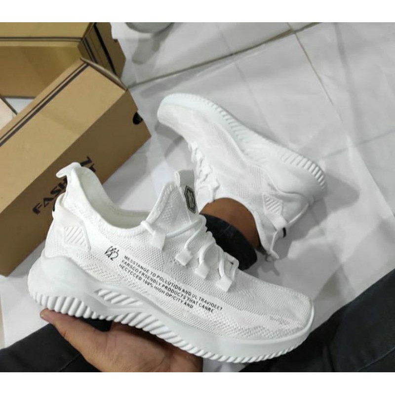 FASHION SPORT SNICKERS SEPATU FORMAL SEPATU PRIA SEPATU KEREN SEPATU MURAH REAL PICT