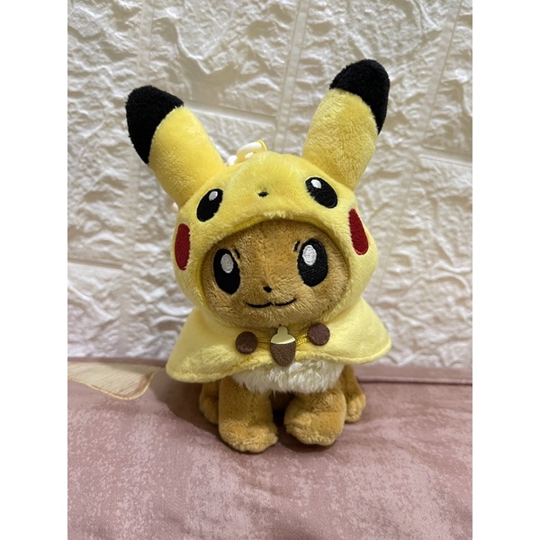 eevee poncho pikachu keychain