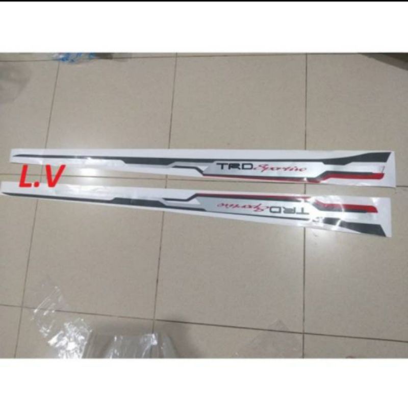 Stiker body samping TRD Sportivo A.N Yaris Agya Calya Avanza Xenia Etios Sirion hitam dan silver