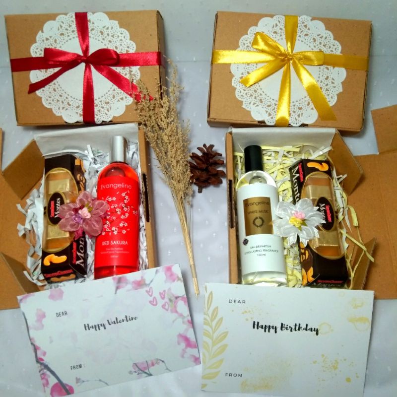 

GIFT BOX HAMPERS ULANG TAHUN, VALENTINE, ANNIVERSARY, WEDDING, GRADUATION