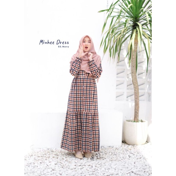 DRESS MINHEE BY ETUZI