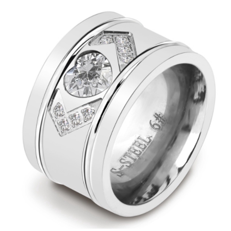 Cincin Nikah Trendy Bahan Stainless Steel 316L Desain Hati Hias Berlian untuk Wanita