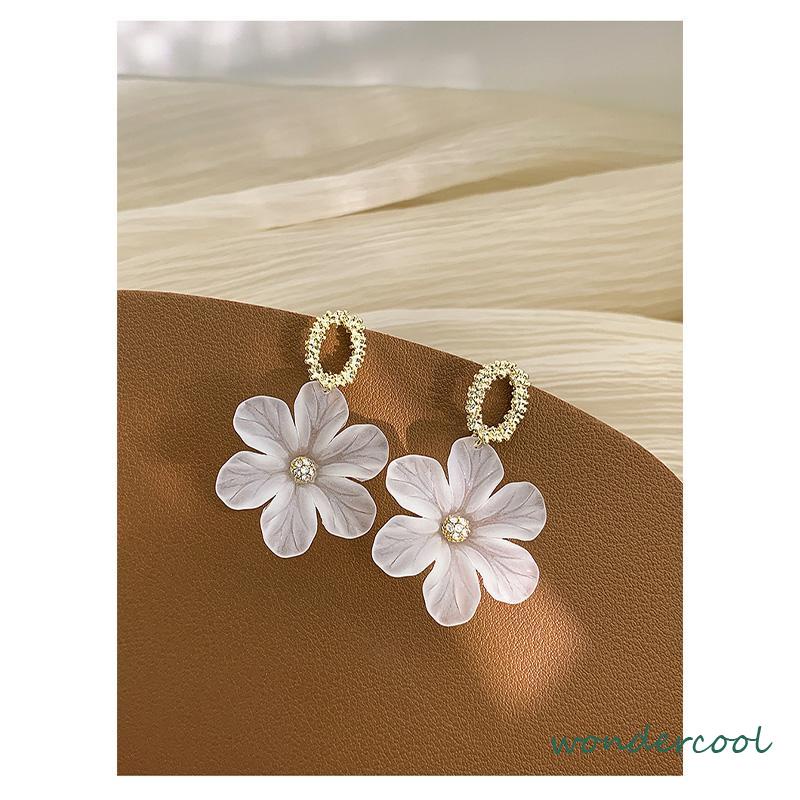 S925 Silver Needle Flower Shape Gaya Segar Anting Pejantan Cocok untuk Wanita-Won