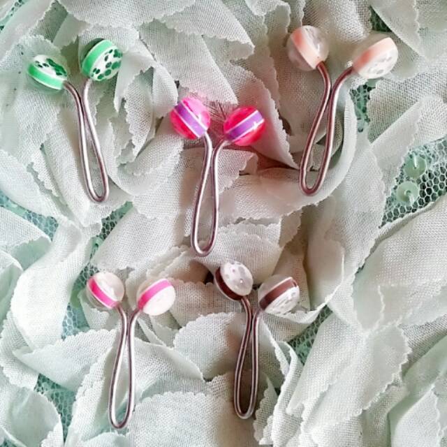 Klip jilbab manik gliter