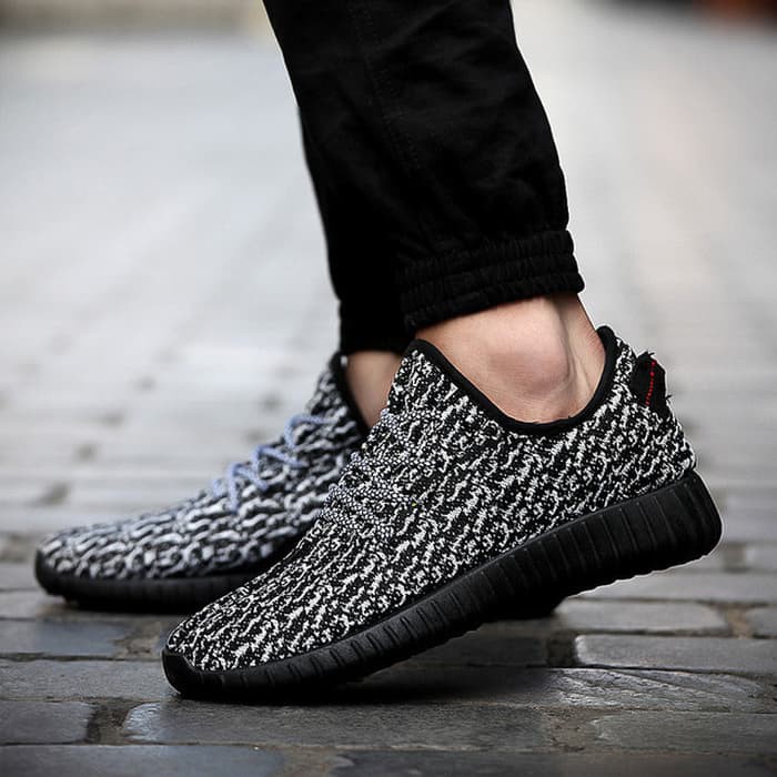 Sepatu Casual Wanita Adidas Yeezy Boost 350 Oreo Grade Ori