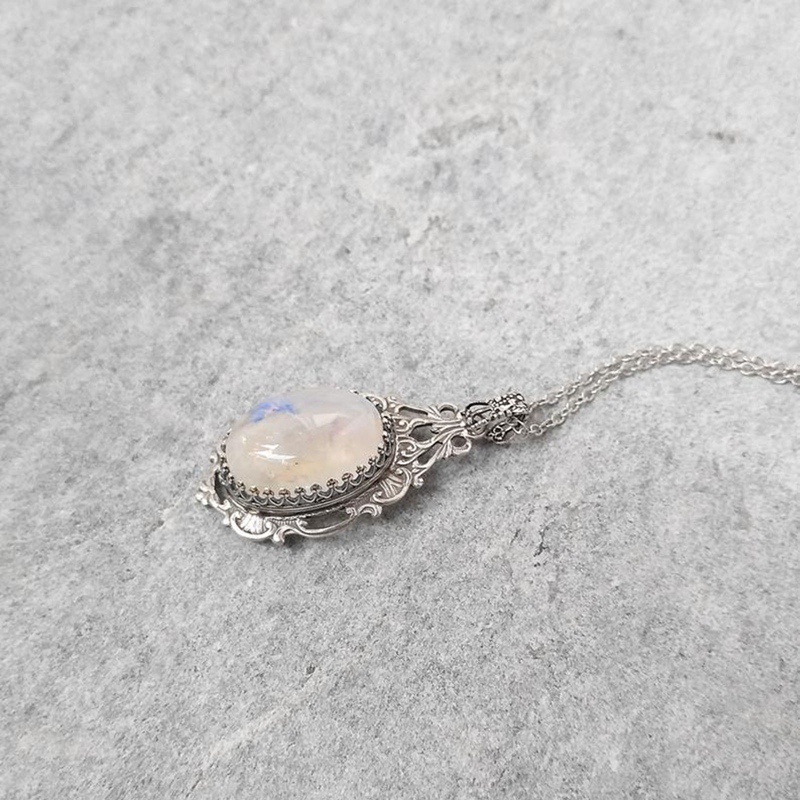 Fancyqube Kalung Sterling Silver 925 Dengan Liontin Batu Bulan Untuk Wanita