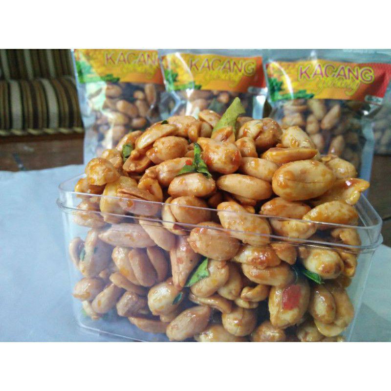 

kacang thailan /girang aroma jeruk purut 500 gr