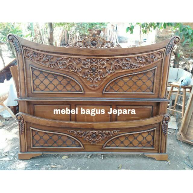 Dipan Adelia - dipan jati - mebel Jepara - dipan mewah