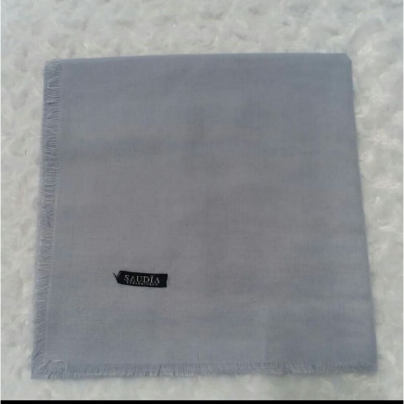 hijab. segi empat saudia rawis / segi empat saudia rawis