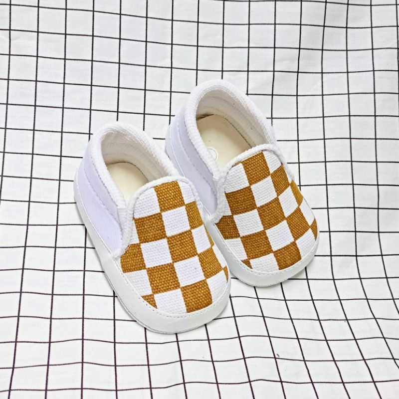 sepatu anak bayi prewalker bayi gendong dan belajar jalan sepatu baby UNISEX vanssscatur