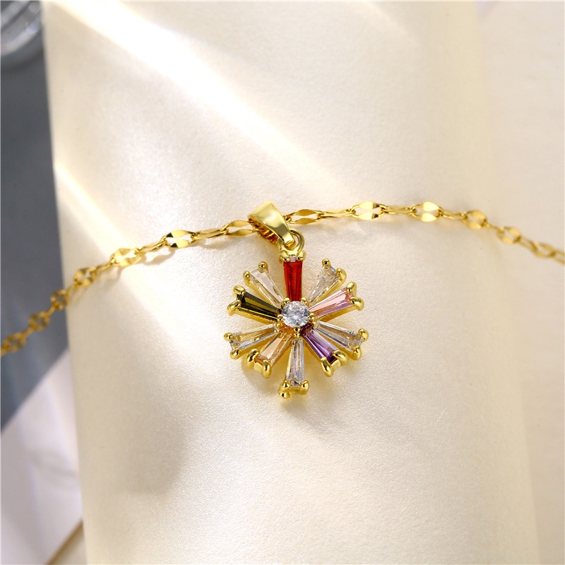 Cahaya mewah little Daisy colorful zircon Kalung emas 18K pacar kalung pendek ornamen