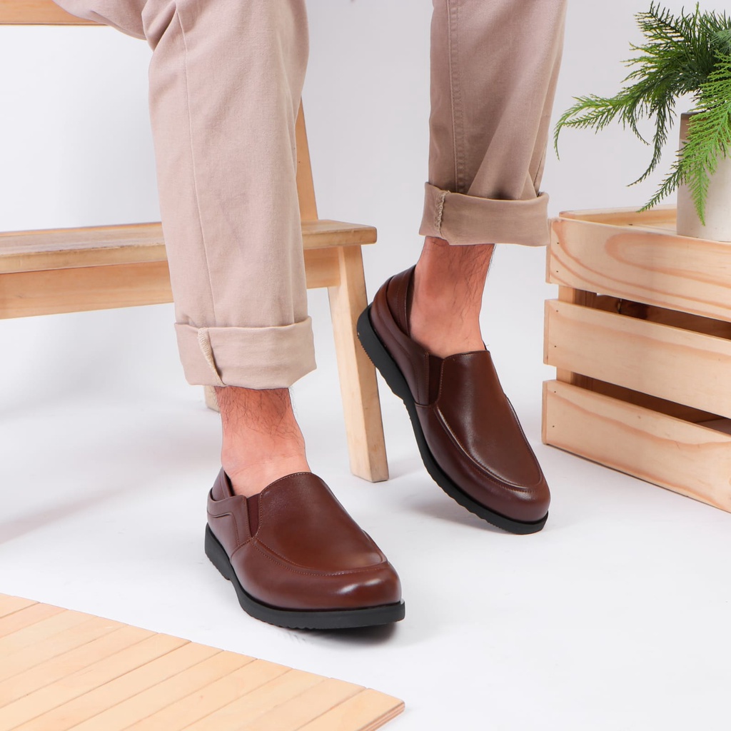 sepatu slip on pria sepatu loafer pria sepatu kerja pria sepatu kantor pria tanpa tali sepatu casual pria sepatu pantofel pria sepatu kulit asli model hikaru