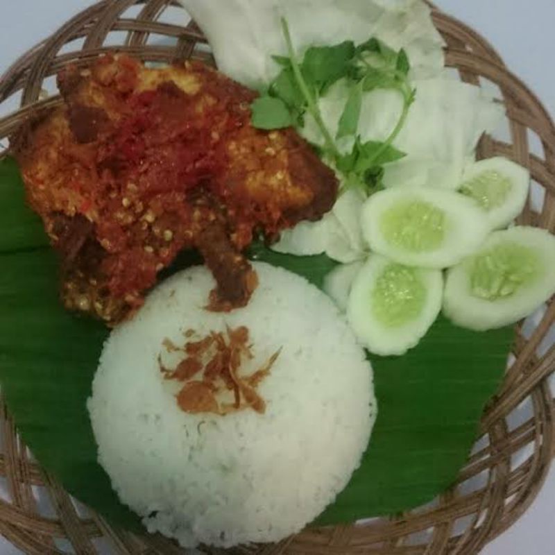 

Paket Ayam Penyet Kece 1