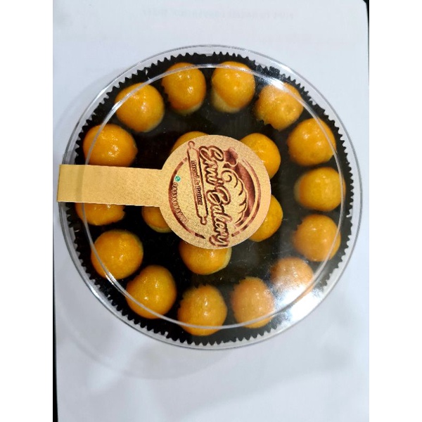 

nastar semi premium toples 500gr . Selai homemade.Enak