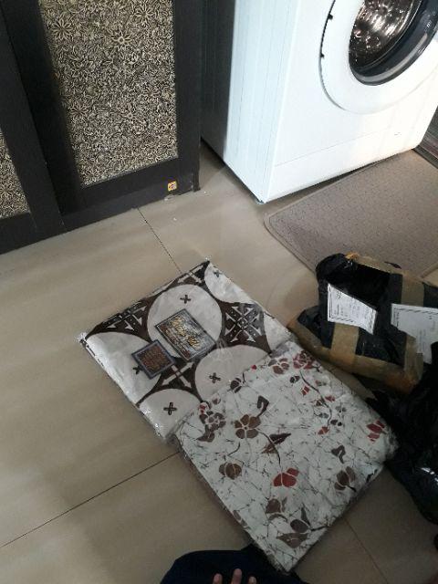 Seprei Batik Pekalongan Motf Remekan Putih