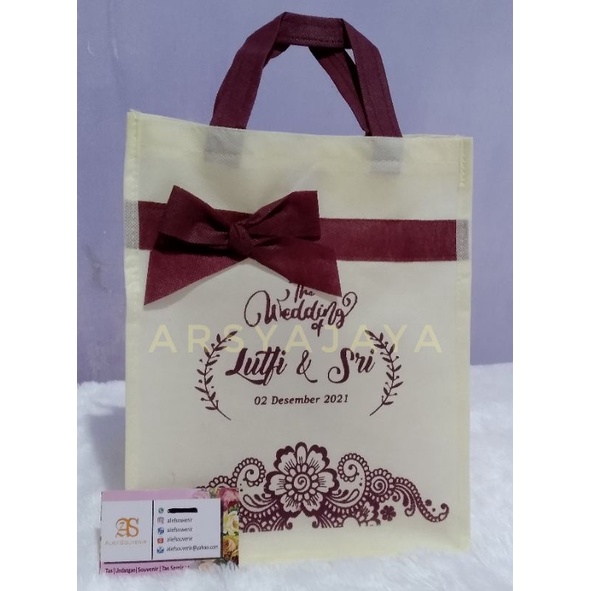 

tas hantaran berkat arsyajaya tas hajatan unik tas berkat tas souvenir pernikahan