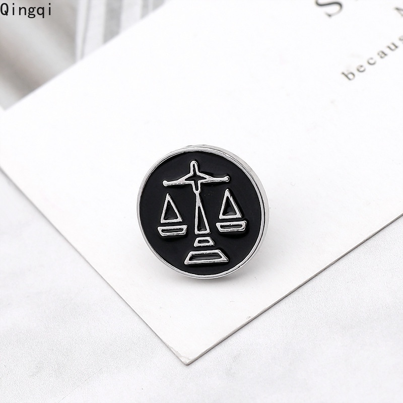 Bros Enamel Bentuk Bulat Motif Libra Warna Hitam Bahan Metal Gaya Gothic Untuk Wanita