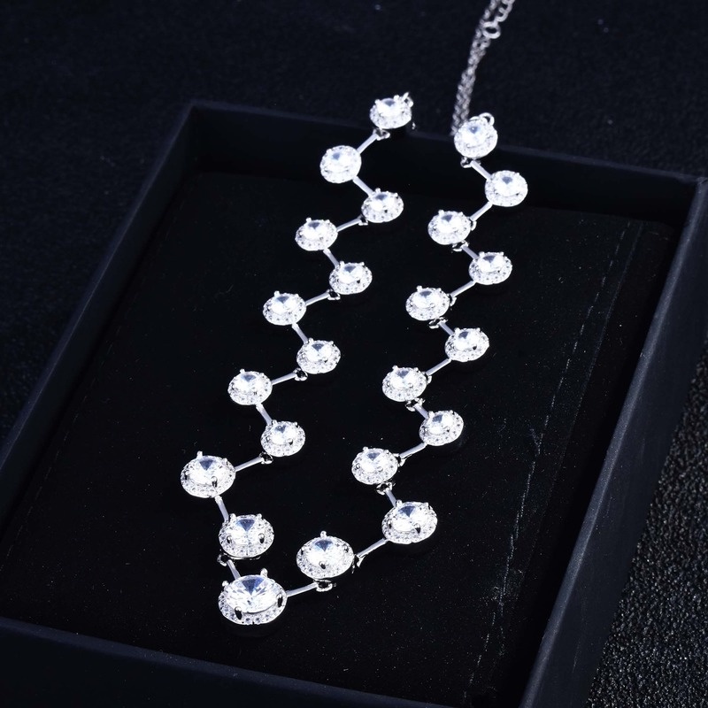 Irregular with Personality Moissanite Clavicle Necklace