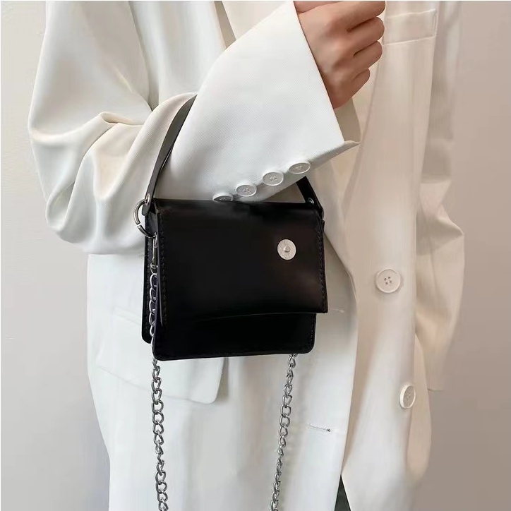 Tas kecil hitam tas fashion wanita tas musim panas ins desain ceruk rantai mini tas persegi kecil Tas